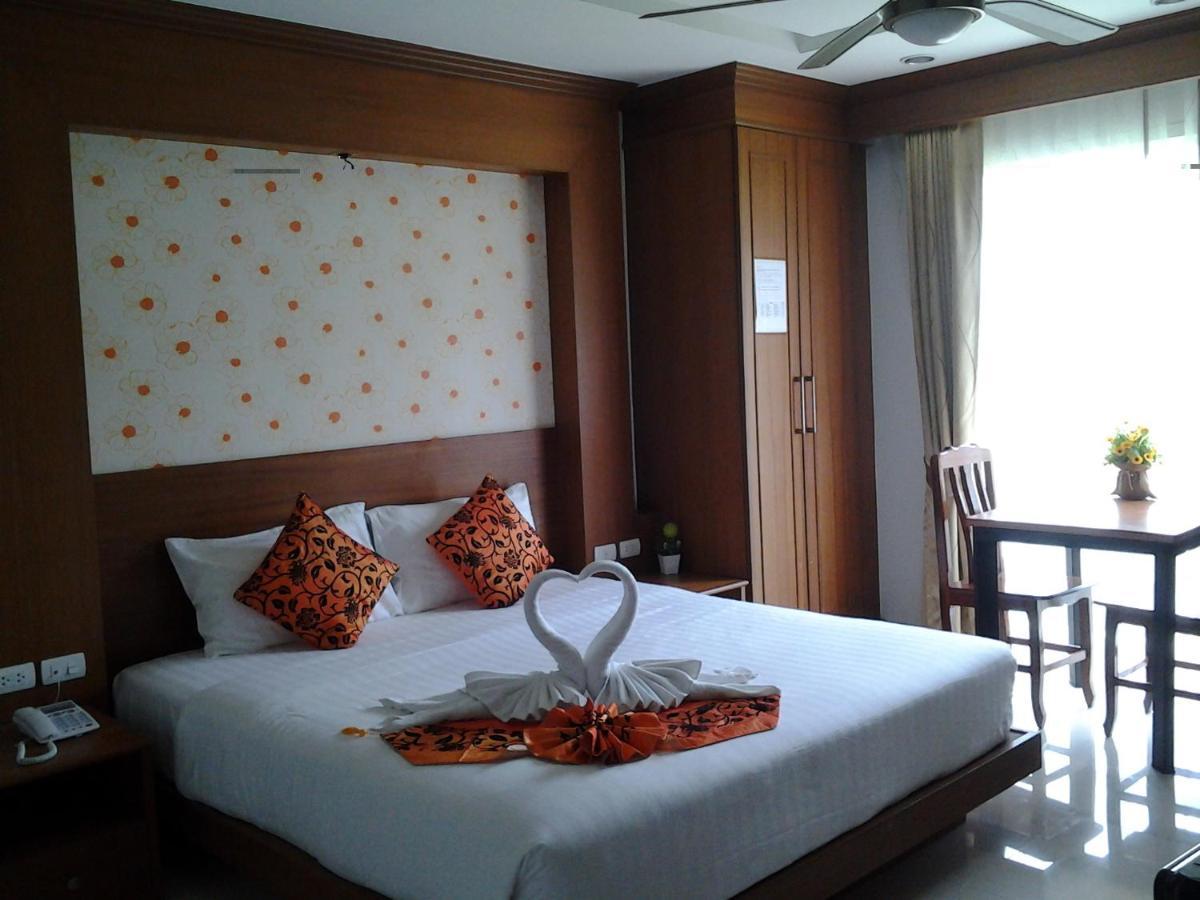 Green Harbor Hotel & Service Apartment Patong Exterior foto