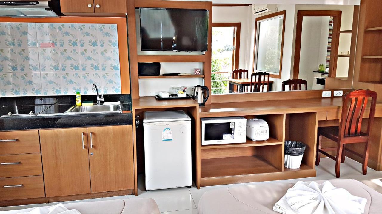 Green Harbor Hotel & Service Apartment Patong Exterior foto