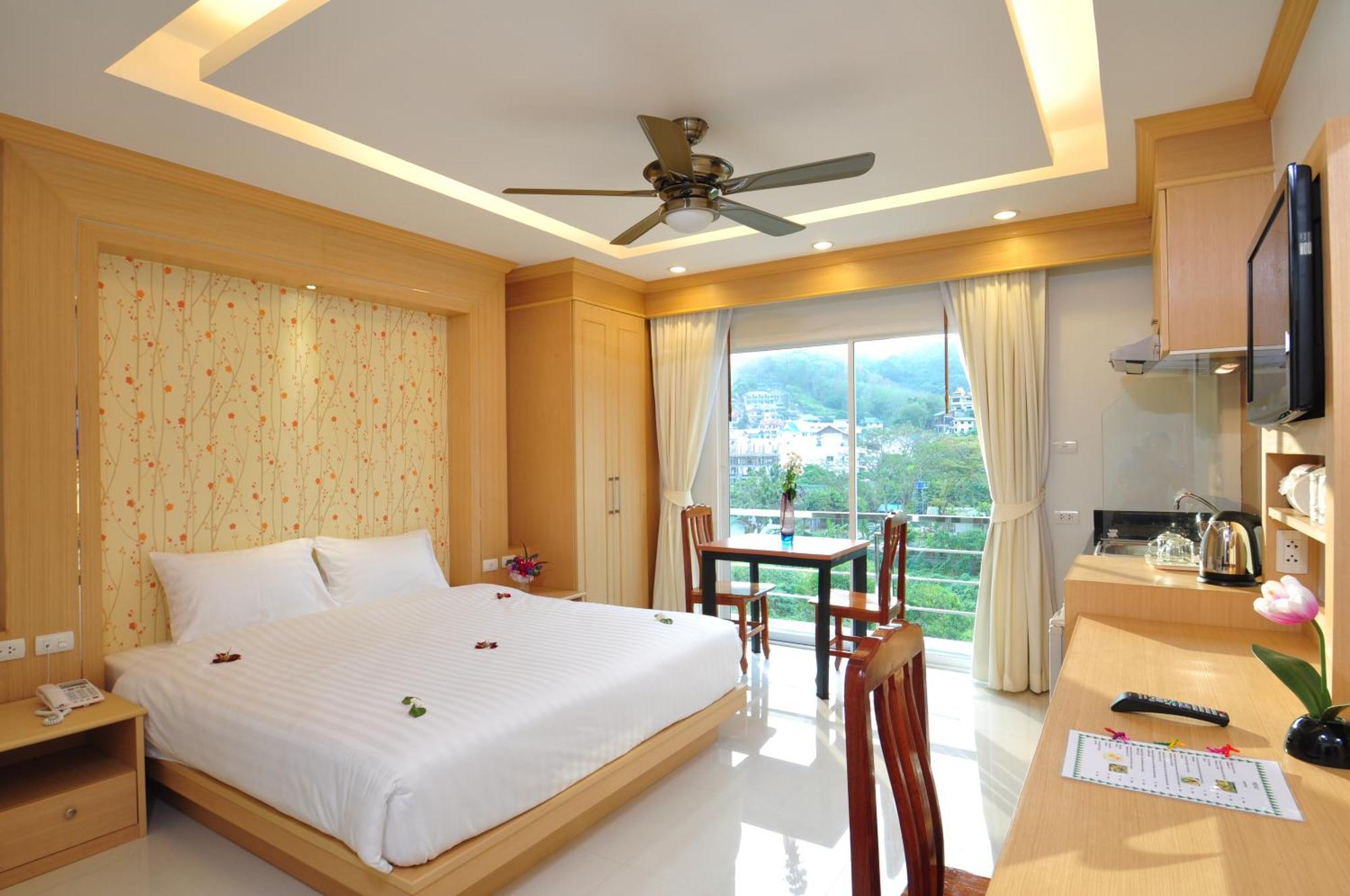 Green Harbor Hotel & Service Apartment Patong Quarto foto