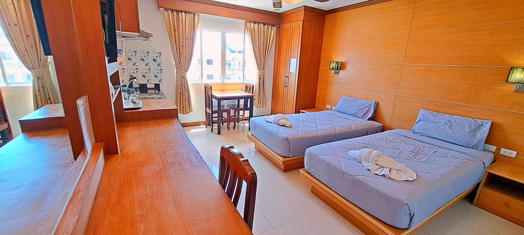 Green Harbor Hotel & Service Apartment Patong Exterior foto