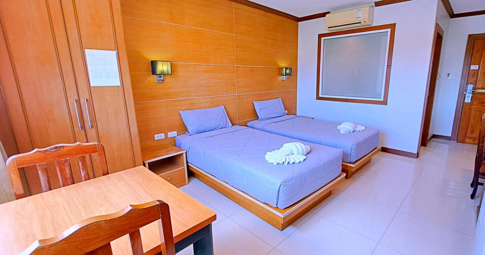 Green Harbor Hotel & Service Apartment Patong Exterior foto